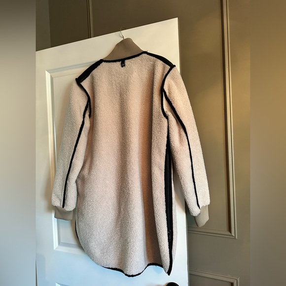 Adroit Audrey Jacket - Picture 10 of 10